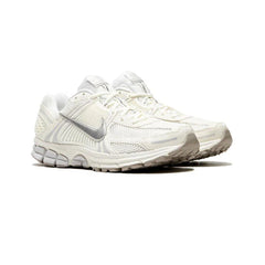 nike_zoom_vomero_5_sail_vast_grey_metallic_silver_2