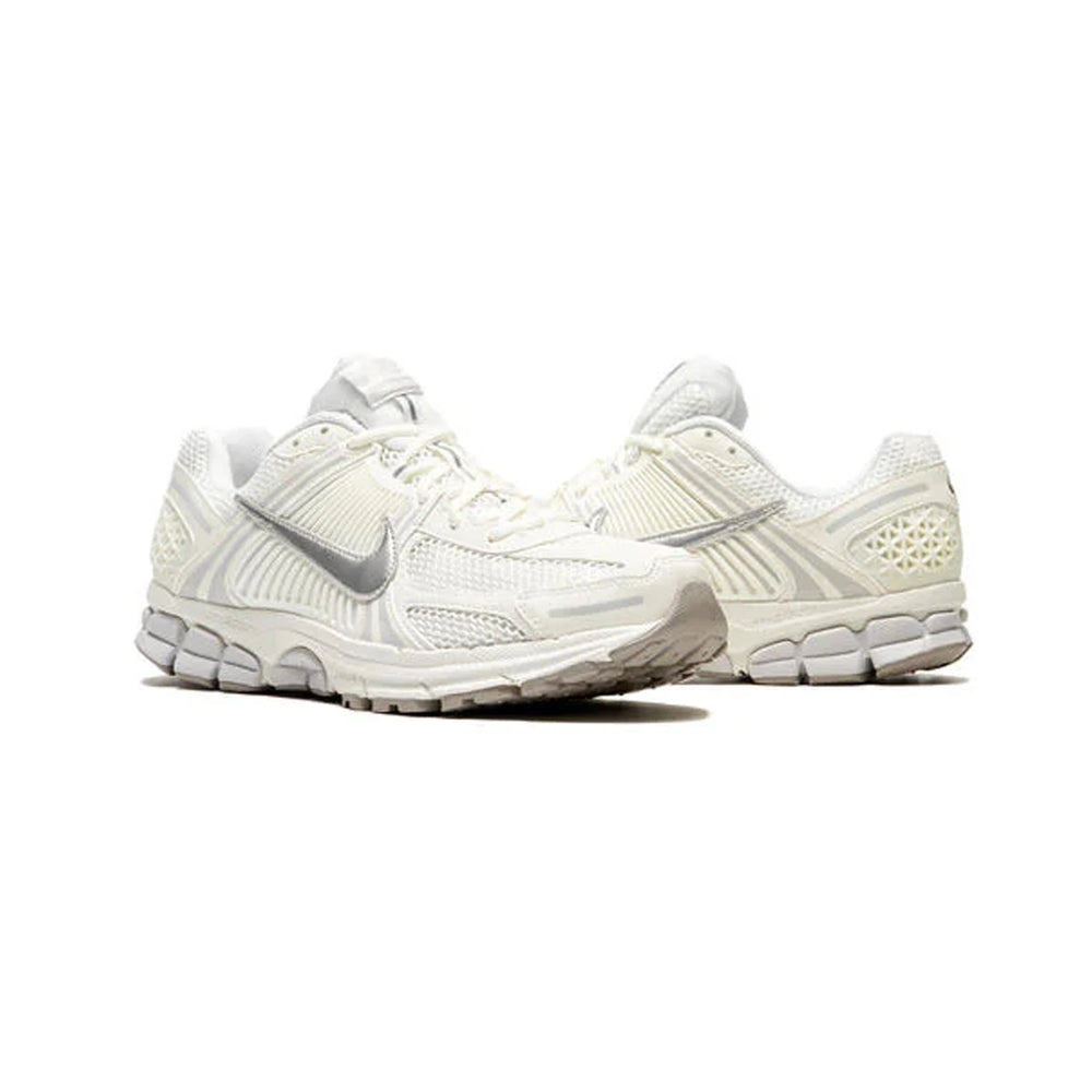 nike_zoom_vomero_5_sail_vast_grey_metallic_silver_5