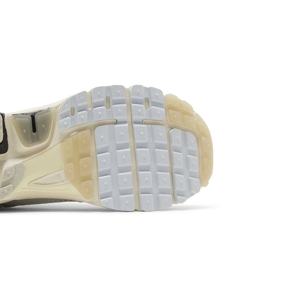 nike_zoom_vomero_5_supersonic_light_bone_black_2023_9