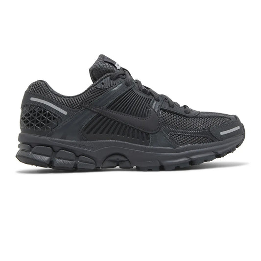 Nike-Zoom-Vomero-5-‘Anthracite’-(2023)-side