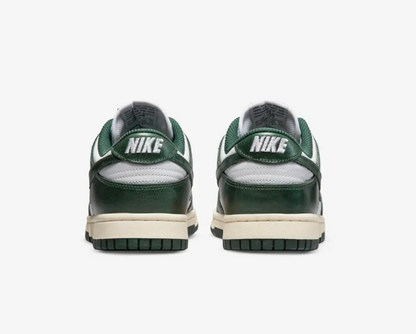 Nike Dunk Low 'Vintage Green' Women's (2022)