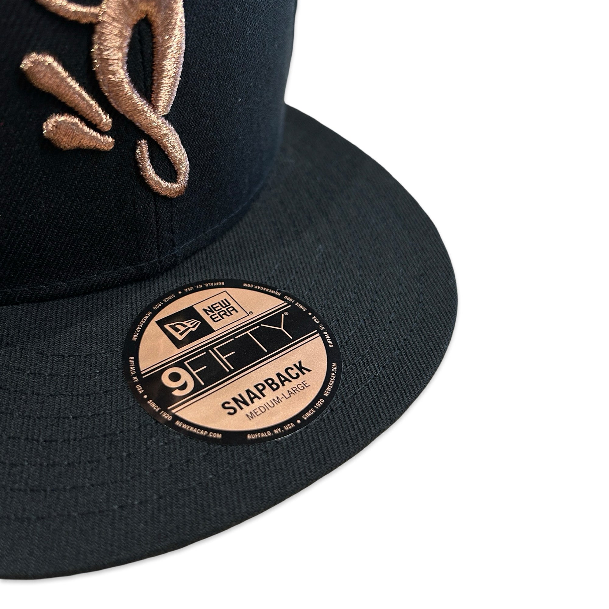 Syna-World-x-New-Era-59FIFTY-‘Can’t-Rush-Greatness’-Snapback-Cap-details