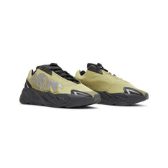 Yeezy-Boost-700-MNVN-‘Resin’-(2022)-front-side