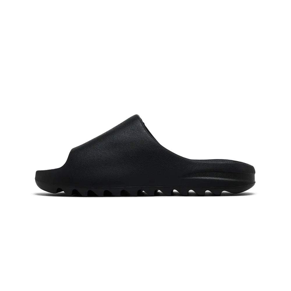 yeezy_slide_black_2025_3