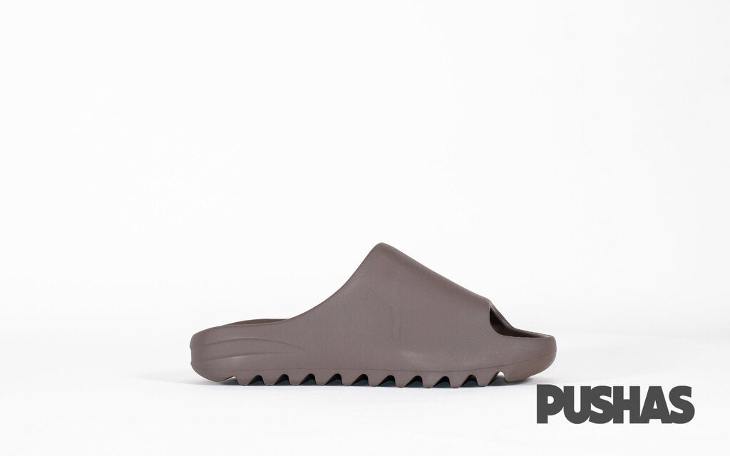 Yeezy Slide Soot PUSHAS