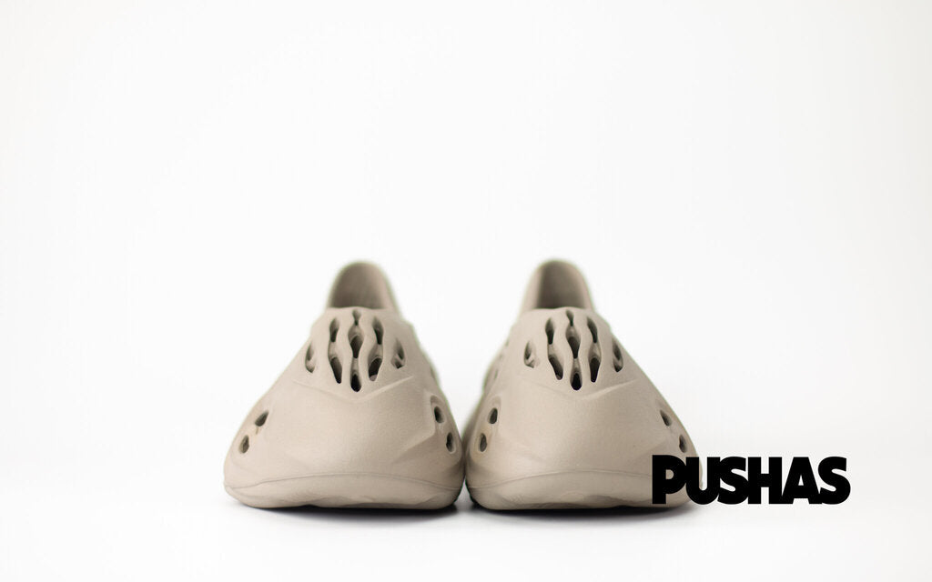 Yeezy Foam Runner 'Stone Sage' (2022) – PUSHAS