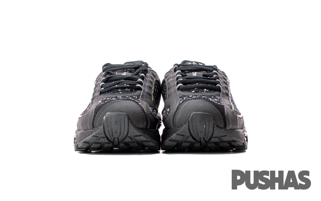 Supreme 2025 tailwind black