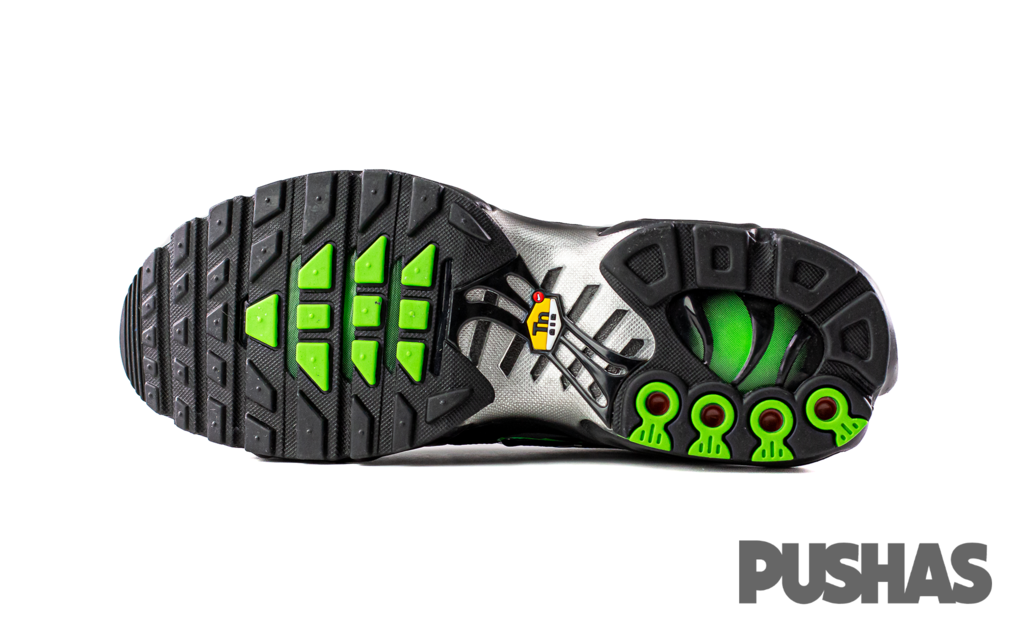 Nike tns 2025 black and green